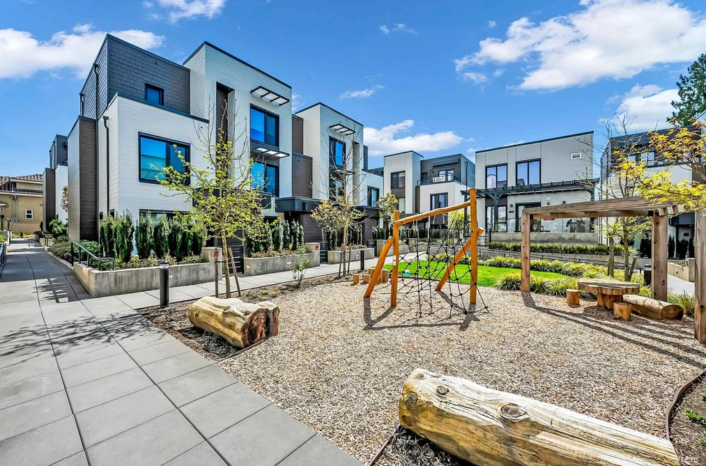 606 Foster Ave Unit 404, Coquitlam, BC - MLS: R3153441