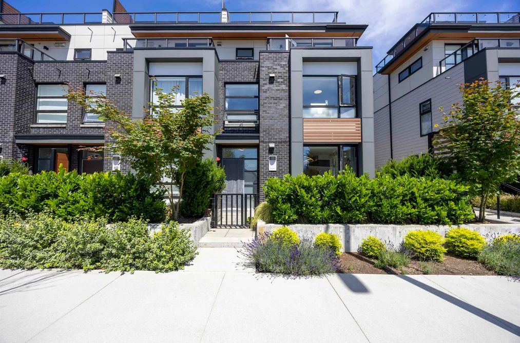 404 6085 IRMIN STREET, Burnaby BC V5J 5C5, Burnaby BC — Residential for Sale - Main Photo