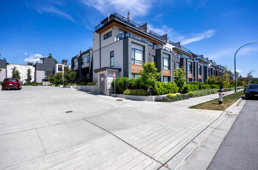 404 6085 IRMIN STREET, Burnaby BC V5J 5C5, Burnaby BC — Residential for Sale — Photo 4 of 34