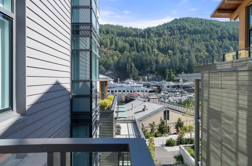 404 6699 NELSON AVENUE, West Vancouver BC V7W 2B2, West Vancouver BC — Residential for Sale - Photo 2