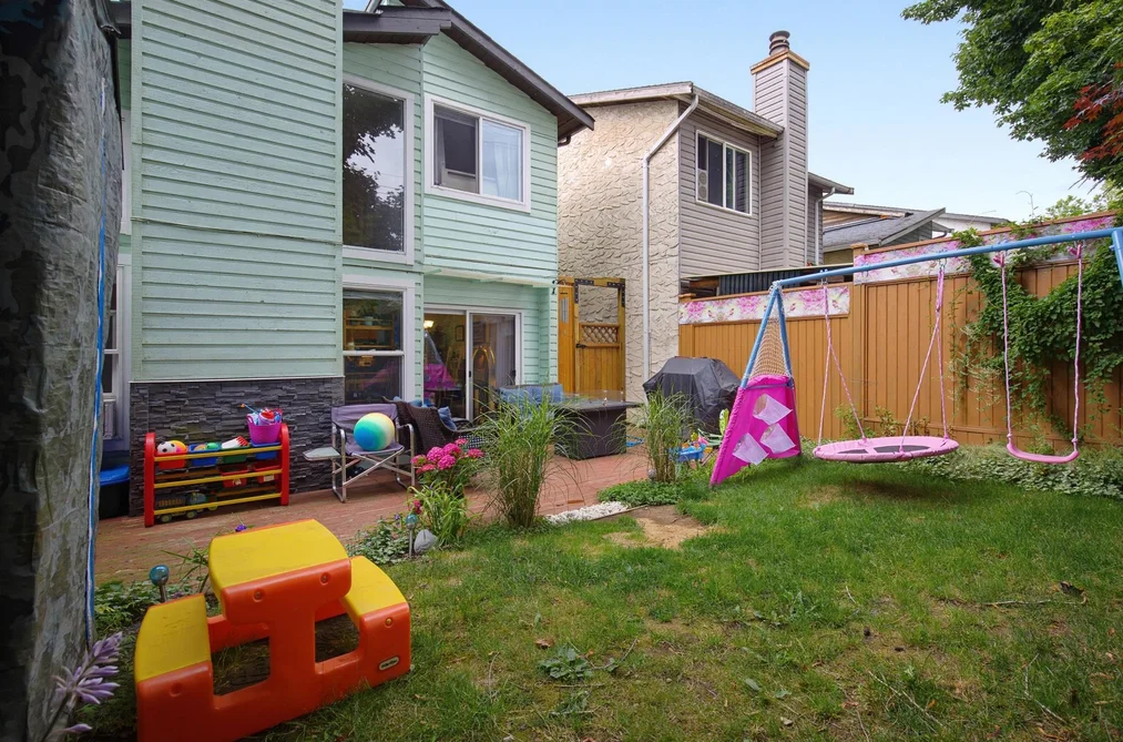404 BRUNEAU PLACE, Langley BC V4W 3K9, Langley BC — Residential for Sale — Photo 28 of 32