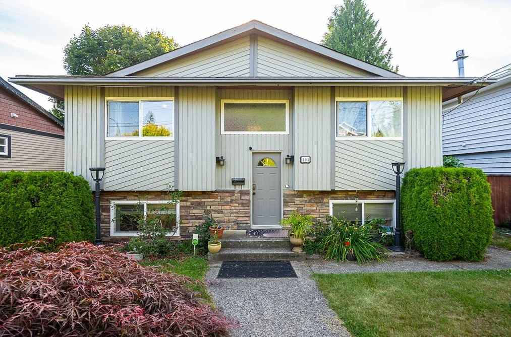 House for sale at 404 Mundy Street Coquitlam British Columbia - MLS: R3143988