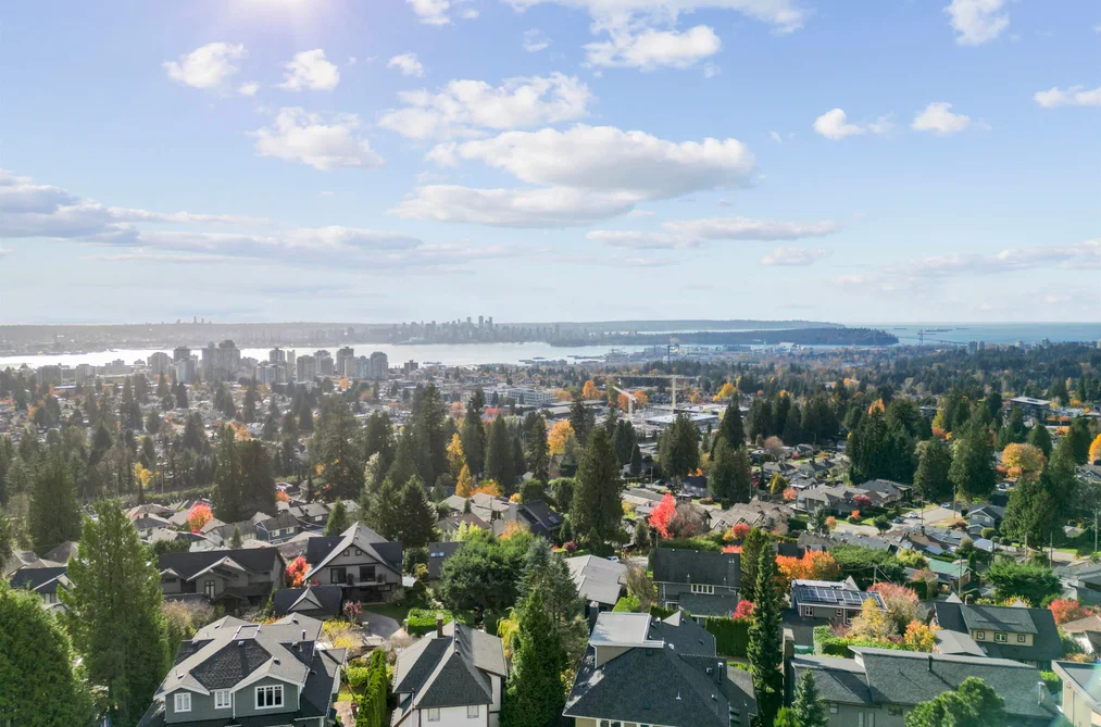 404 SOMERSET STREET, North Vancouver BC V7N 1G3, North Vancouver BC — Residential for Sale - Photo 2
