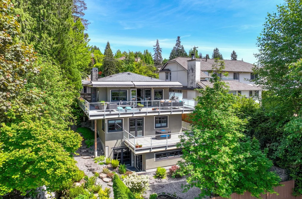 House for sale at 4041 Prospect Road North Vancouver British Columbia - MLS: R3126980