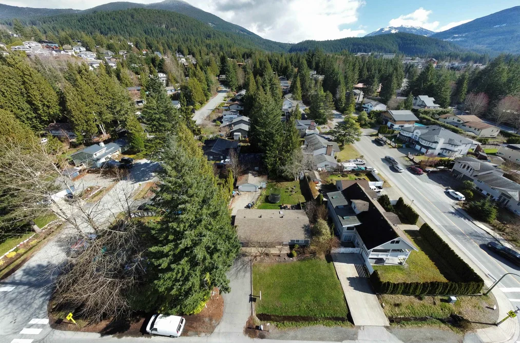 40410 PERTH DRIVE, Squamish BC V0N 1T0, Squamish BC — Residential for Sale - Photo 5
