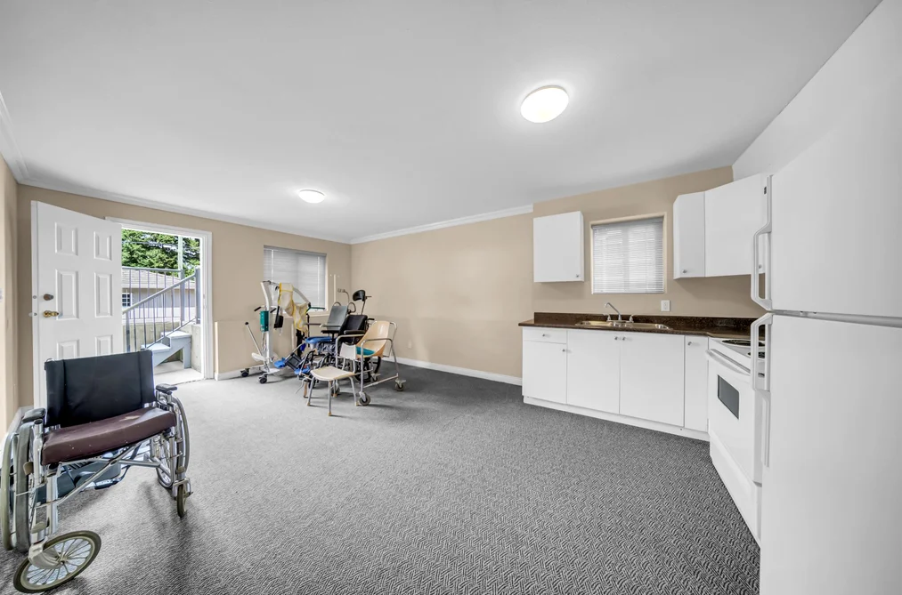 4049 CURLE AVENUE, Burnaby, BC — Residential for Sale — Photo 12 of 39