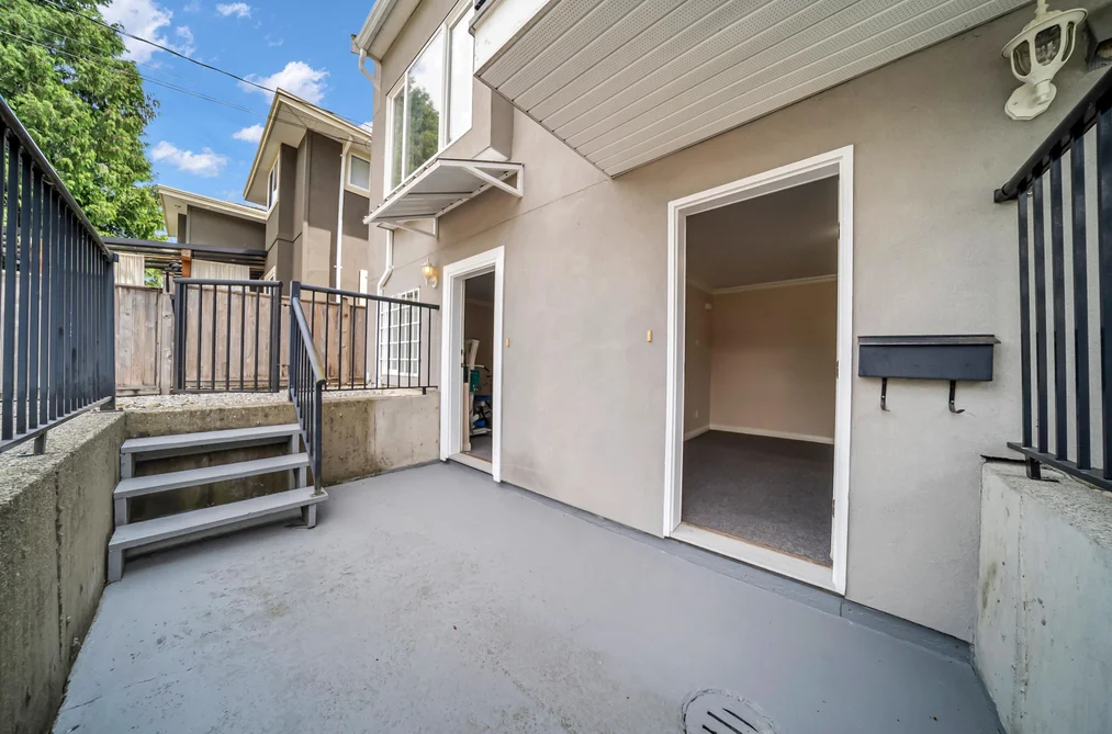 4049 CURLE AVENUE, Burnaby, BC — Residential for Sale — Photo 14 of 39