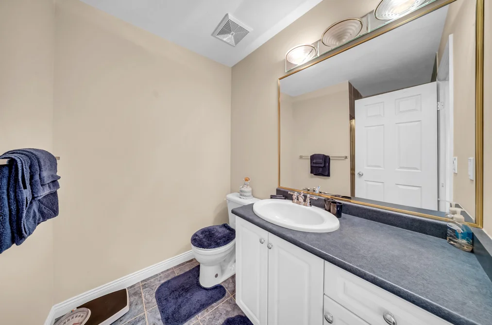 4049 CURLE AVENUE, Burnaby, BC — Residential for Sale — Photo 32 of 39
