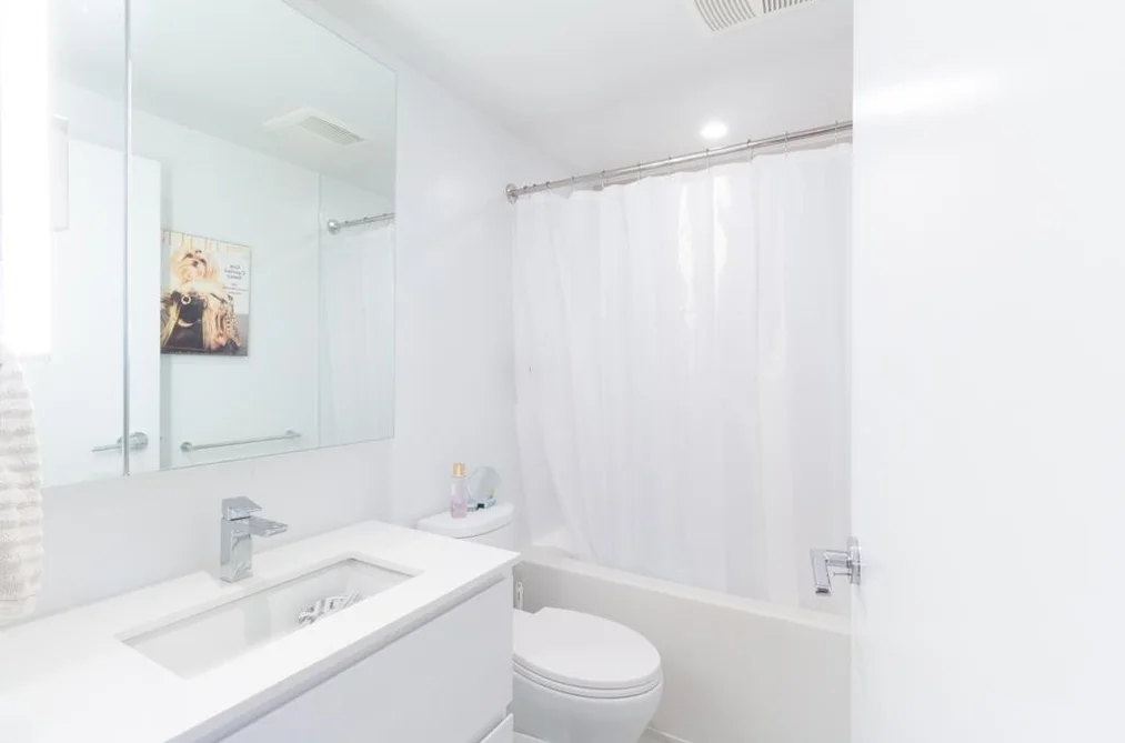 405 13655 FRASER HIGHWAY, Surrey BC V3T 0P8, Surrey BC — Residential for Sale - Photo 3