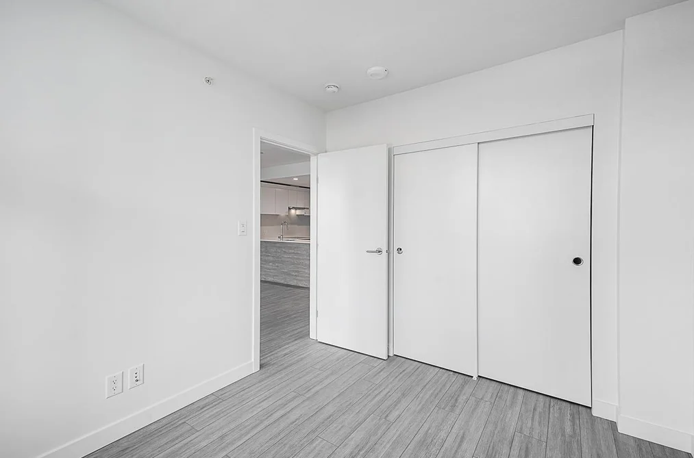 405 13655 FRASER HIGHWAY, Surrey BC V3T 0P8, Surrey BC — Residential for Sale - Photo 4