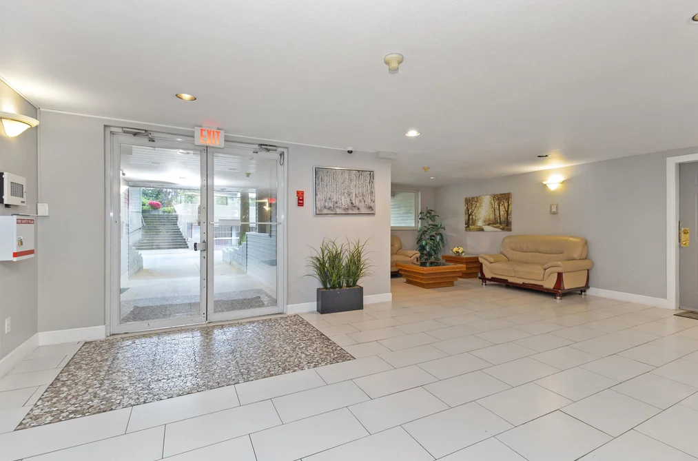 405 13680 84 AVENUE, Surrey BC V3W 0T6, Surrey BC — Residential for Sale - Photo 2