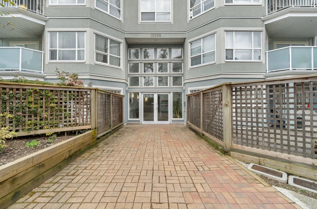 405 13955 LAUREL DRIVE, Surrey BC V3T 1A8, Surrey BC — Residential for Sale - Photo 2