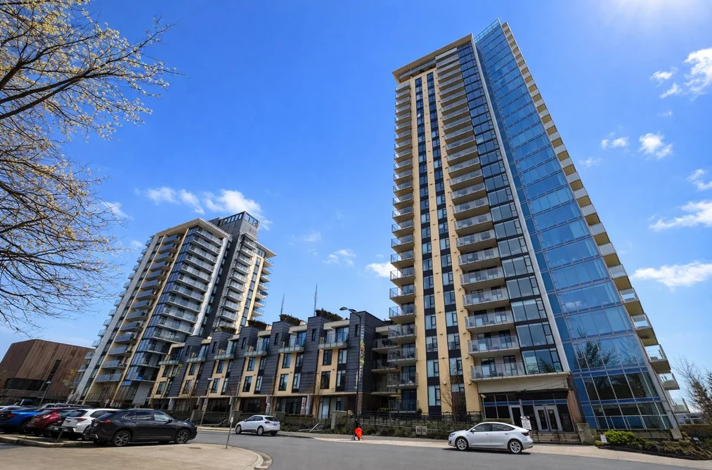 Condo for sale at 405 1401 Hunter Street North Vancouver British Columbia - MLS: R3085063