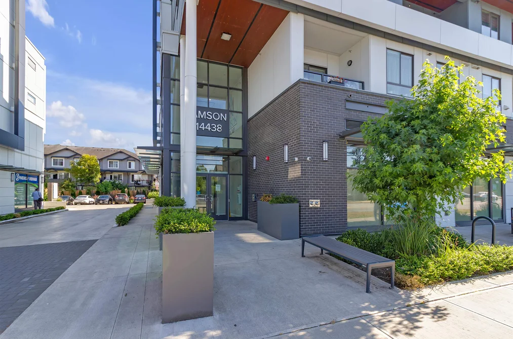 Condo for sale at 405 14438 72 Avenue Surrey British Columbia - MLS: R3083722