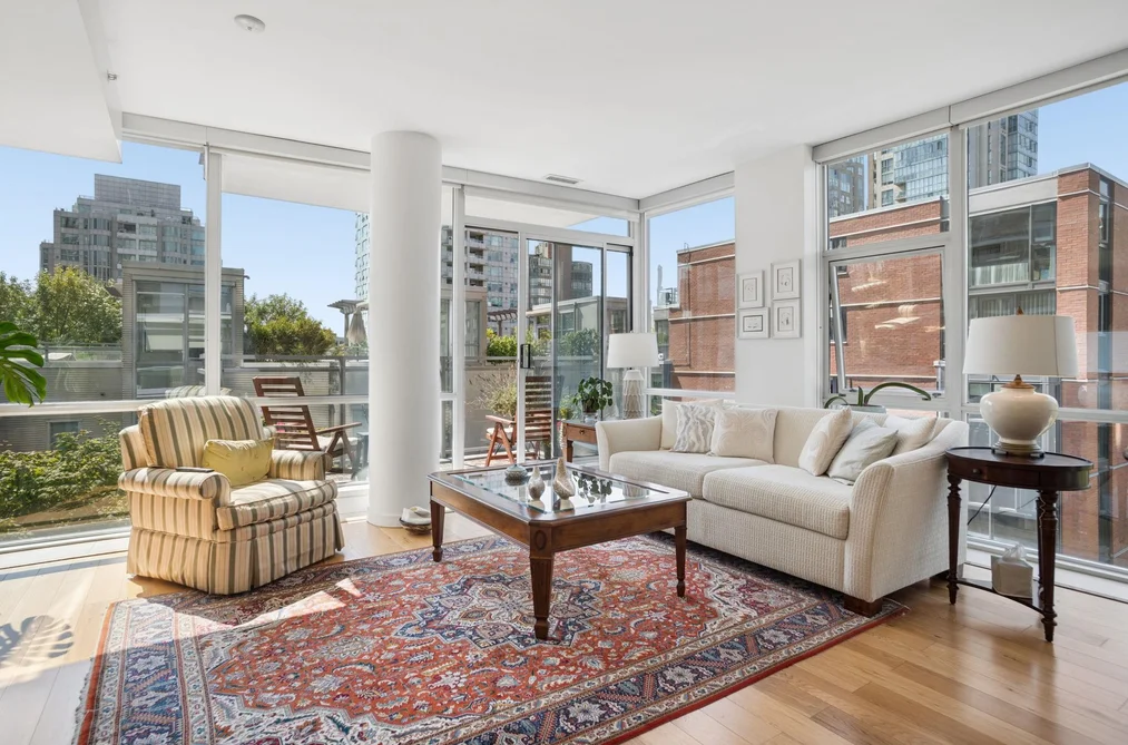 Condo for sale at 405 1455 Howe Street Vancouver British Columbia - MLS: R3155945