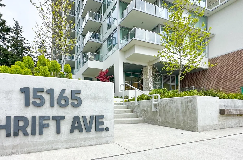 405 15165 THRIFT AVENUE, Surrey BC V4B 0C1, Surrey BC — Residential for Sale - Photo 2