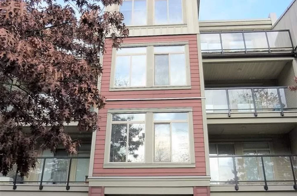 Condo for sale at 405 15385 101a Avenue Surrey British Columbia - MLS: R3140297