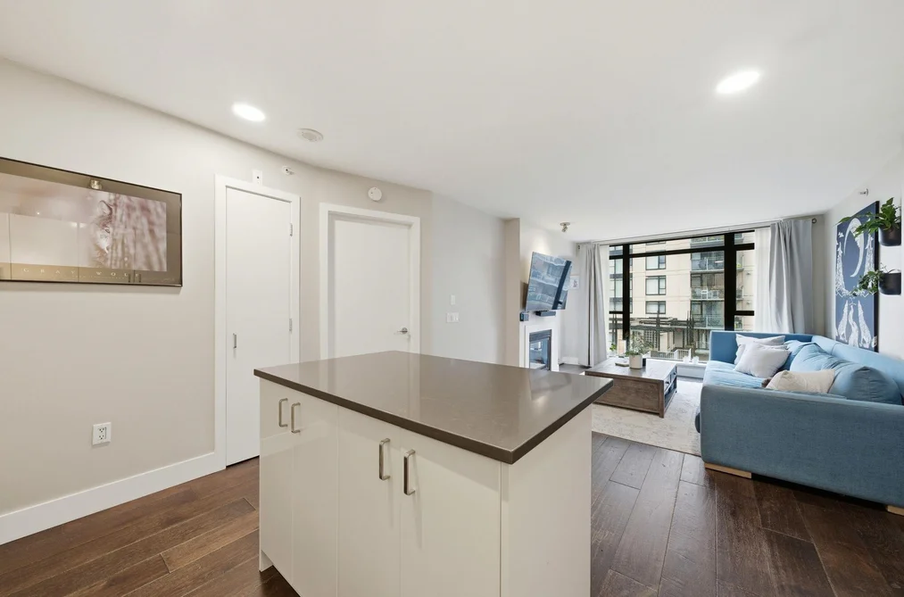 405 155 W 1ST STREET, North Vancouver BC V7M 3N8, North Vancouver BC — Residential for Sale - Photo 4