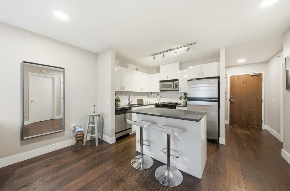 405 155 W 1ST STREET, North Vancouver BC V7M 3N8, North Vancouver BC — Residential for Sale - Photo 7