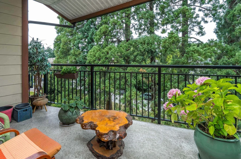 Condo for sale at 405 16068 83 Avenue Avenue Surrey British Columbia - MLS: R3101245