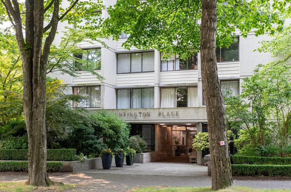 Condo for sale at 405 1816 Haro Street Vancouver British Columbia - MLS: R3152986