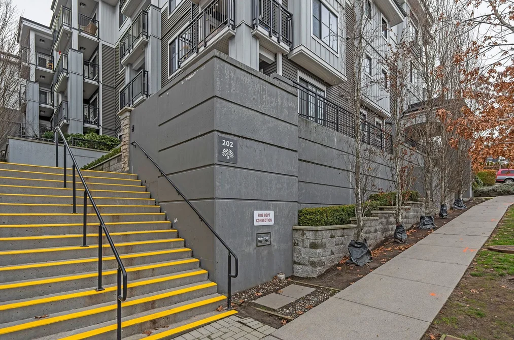 405 202 LEBLEU STREET, Coquitlam BC V3K 4L6, Coquitlam BC — Residential for Sale - Photo 2