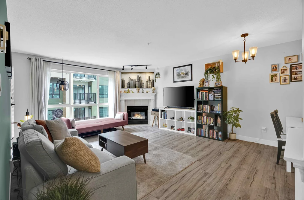 Condo for sale at 405 20200 54a Avenue Langley British Columbia - MLS: R3141107