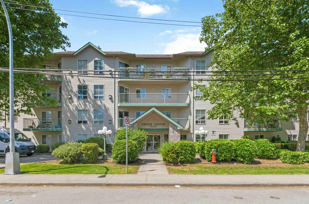 Condo for sale at 405 2435 Center Street Abbotsford British Columbia - MLS: R3134025