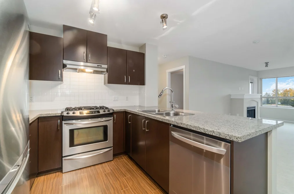 405 3110 DAYANEE SPRINGS BOULEVARD, Coquitlam BC V3E 0B4, Coquitlam BC — Residential for Sale - Photo 3