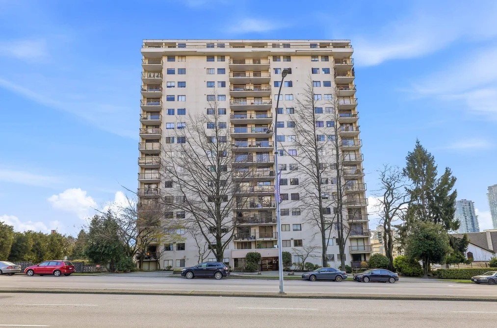 405 320 ROYAL AVENUE, New Westminster BC V3L 5C6, New Westminster BC — Residential for Sale - Photo 2