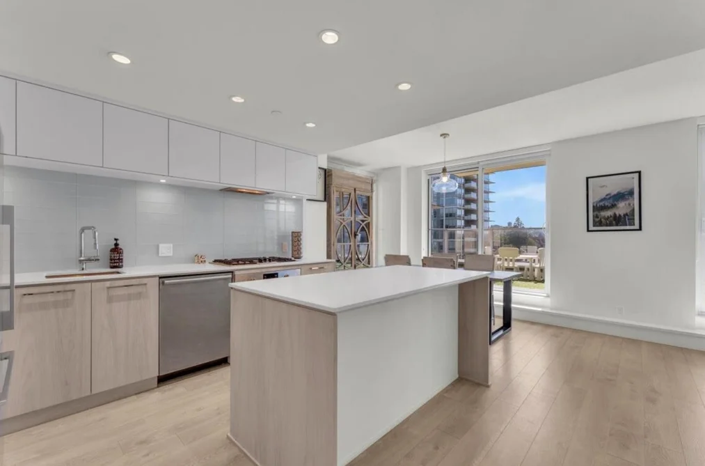 Condo for sale at 405 680 Seylynn Crescent North Vancouver British Columbia - MLS: R3125374