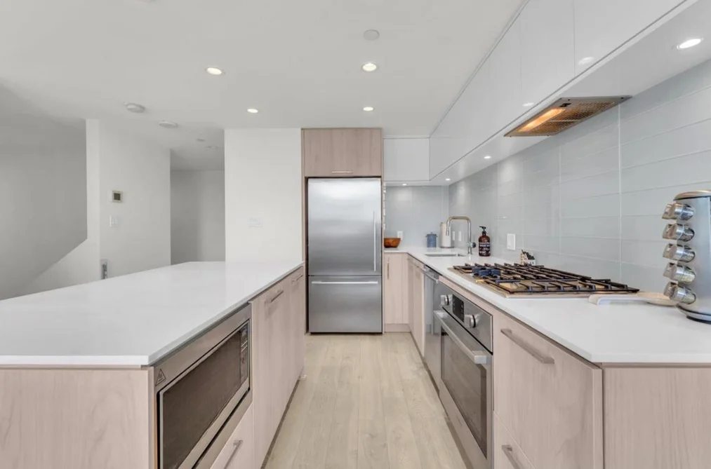 405 680 SEYLYNN CRESCENT, North Vancouver BC V7J 0B5, North Vancouver BC — Residential for Sale - Photo 4