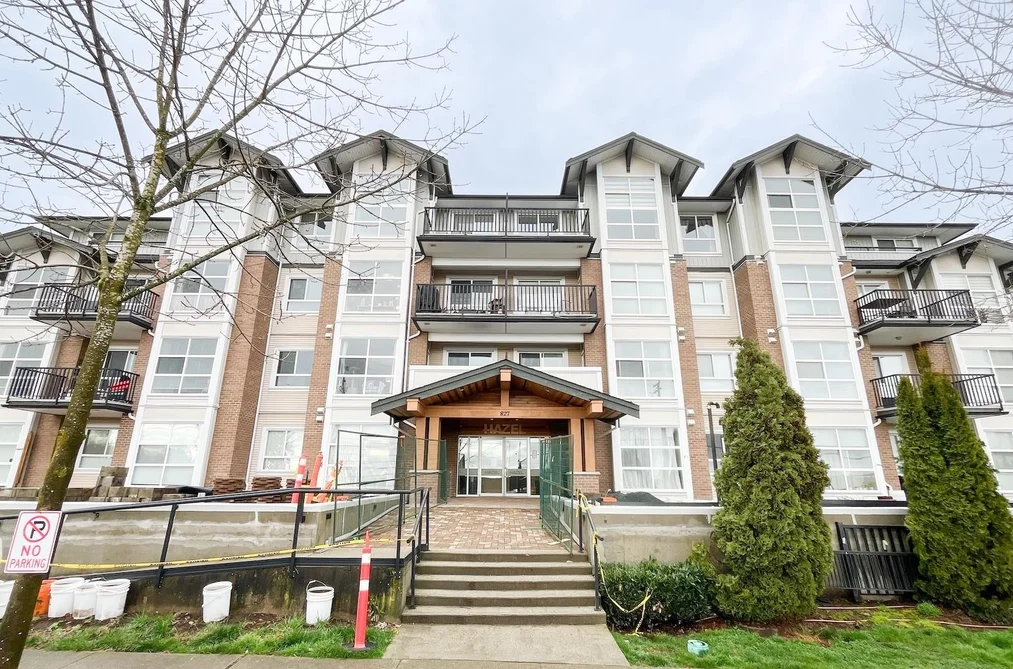 405 827 RODERICK AVENUE, Coquitlam BC V3K 0E3, Coquitlam BC — Residential for Sale - Photo 2