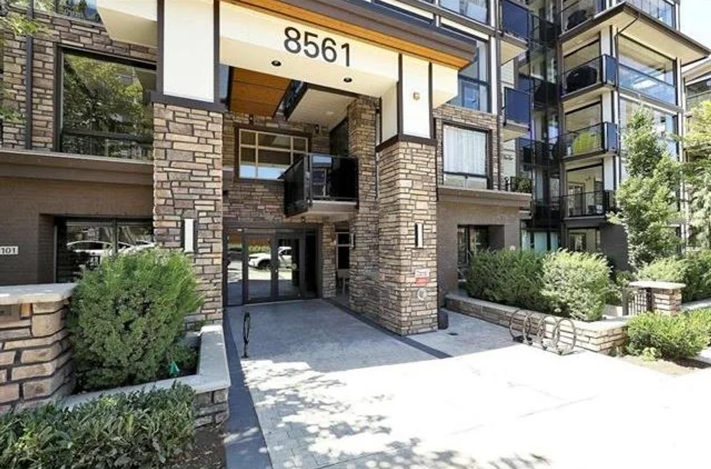Condo for sale at 405 8561 203a Street Langley British Columbia - MLS: R3161356