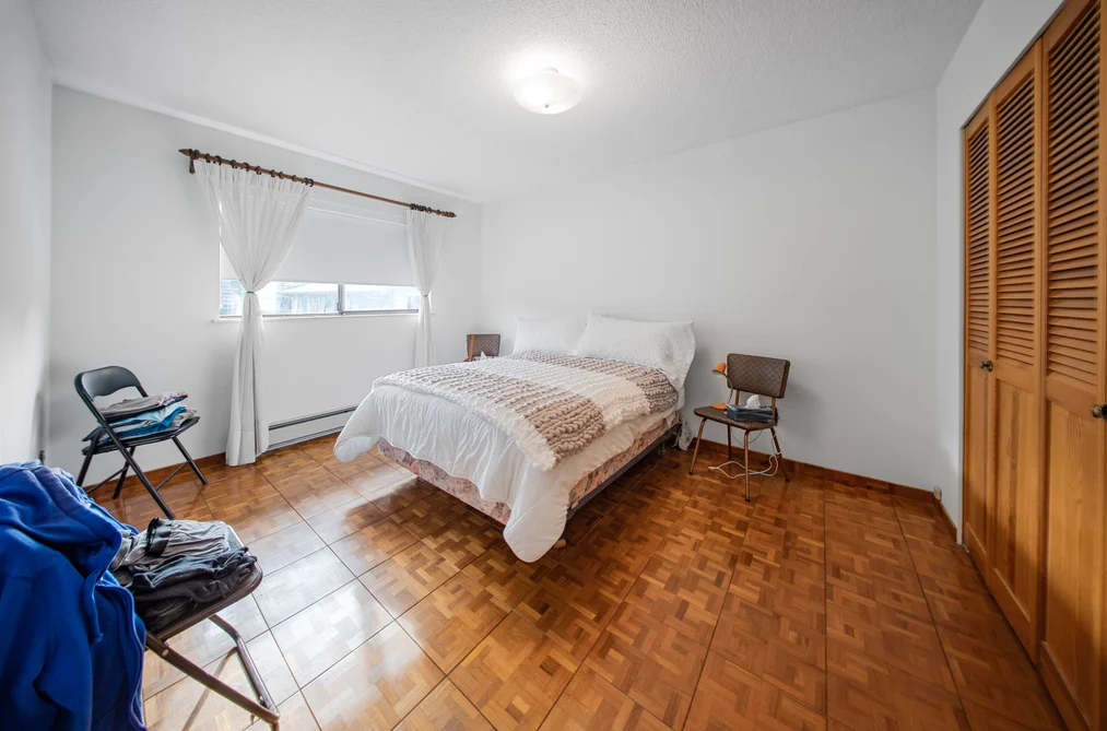 4052 Price Street, Burnaby, BC - House for Sale - Photo 11 of 27