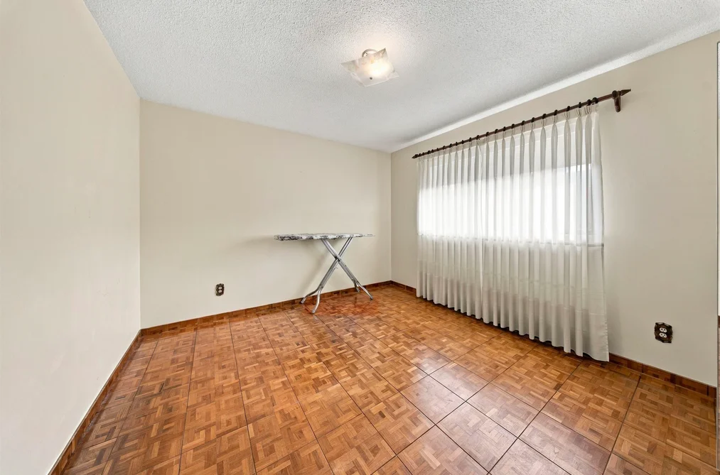 4052 Price Street, Burnaby, BC - House for Sale - Photo 14 of 27