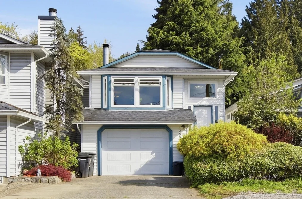 Half Duplex for sale at 4057 Marine Drive Burnaby British Columbia - MLS: R3115935