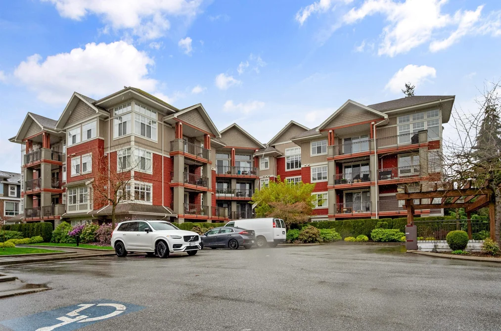 Condo for sale at 405a 45595 Tamihi Way Chilliwack British Columbia - MLS: R3112323
