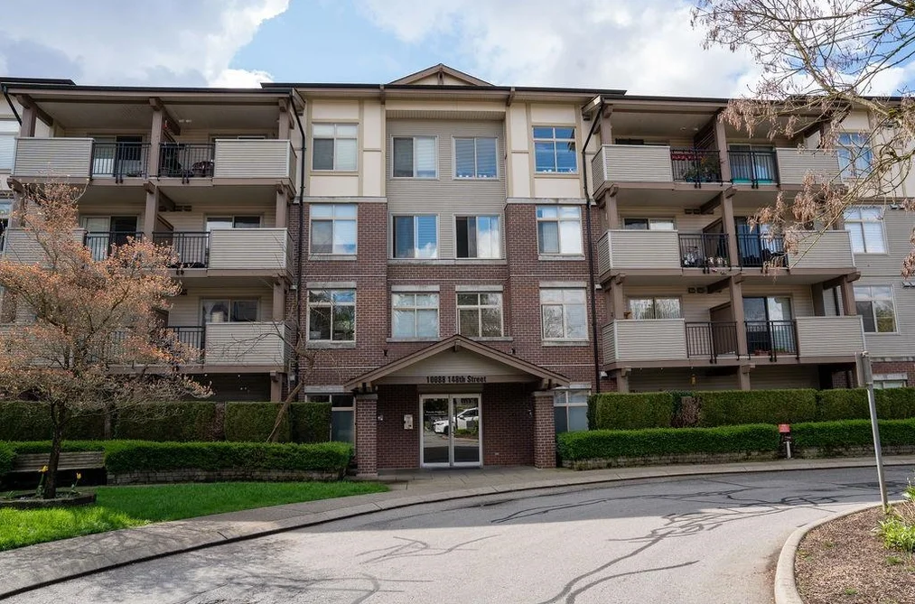 Condo for sale at 406 10088 148 Street Surrey British Columbia - MLS: R3112245