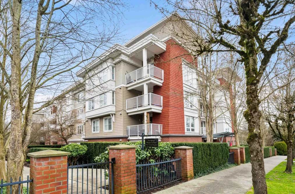 Condo for sale at 406 12283 224 Street Maple Ridge British Columbia - MLS: R3151551