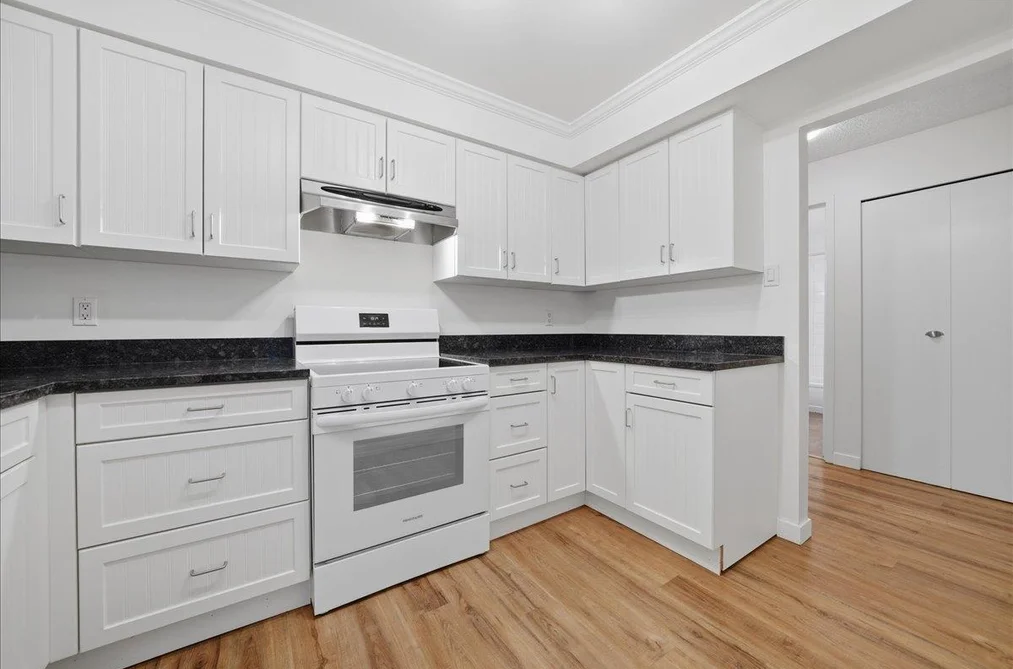406 1340 DUCHESS AVENUE, West Vancouver BC V7T 1H6, West Vancouver BC — Residential for Sale - Photo 6