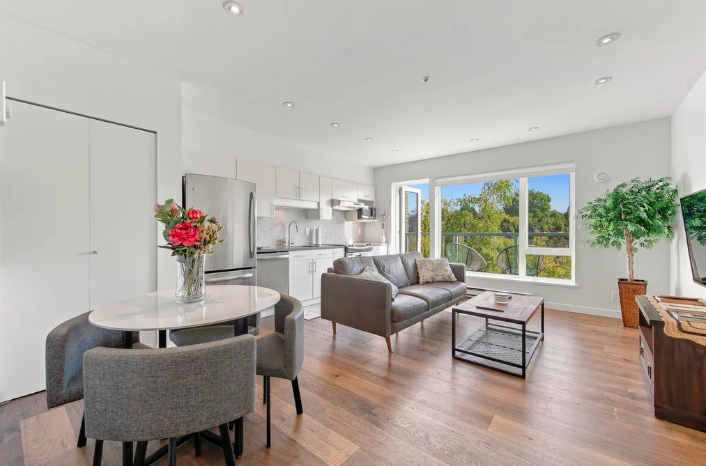 Condo for sale at 406 1688 Cypress Street Street Vancouver British Columbia - MLS: R3168196