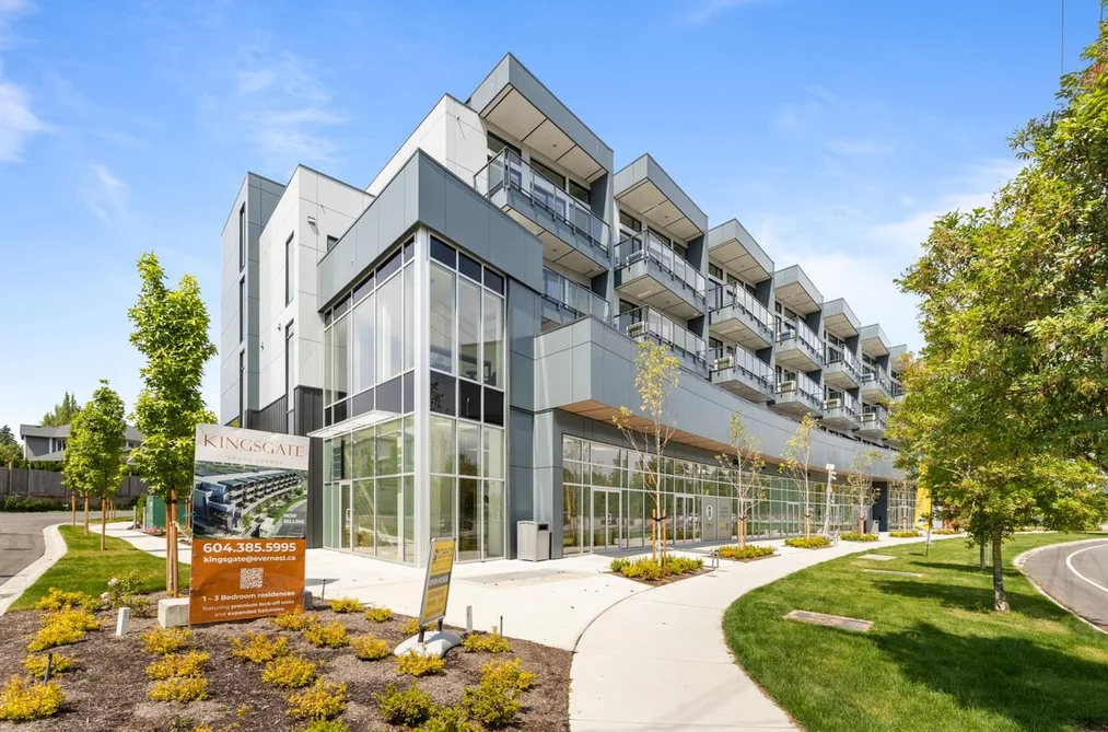 Condo for sale at 406 2233 156 Street Surrey British Columbia - MLS: R3148620