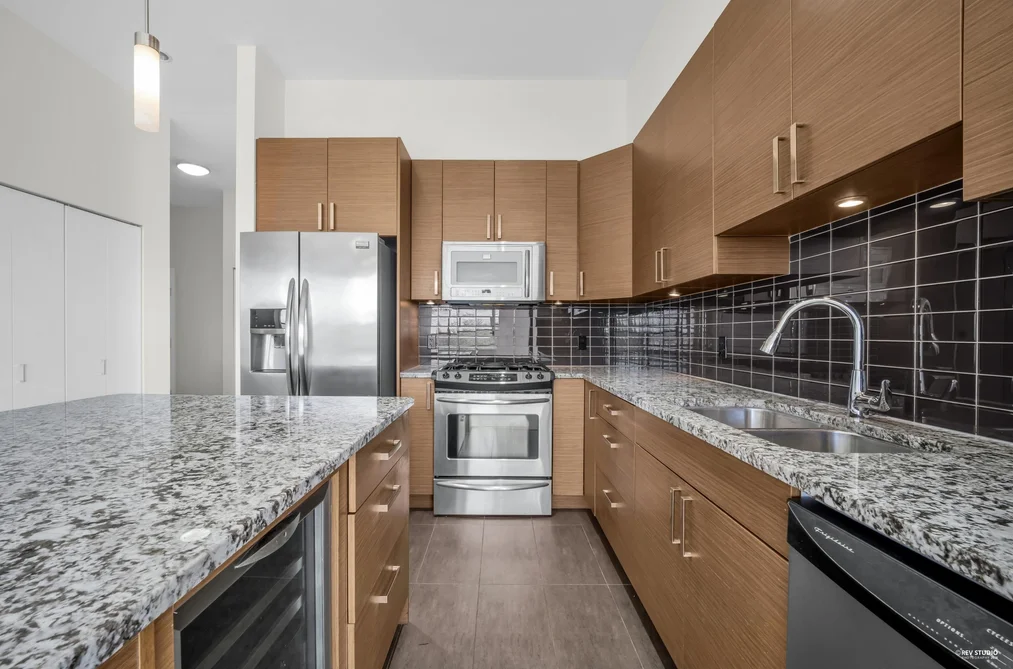 Condo for sale at 406 288 Hampton Street New Westminster British Columbia - MLS: R3113826