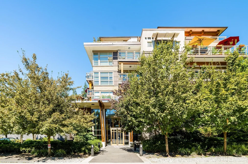 Condo for sale at 406 3606 Aldercrest Drive North Vancouver British Columbia - MLS: R3087441