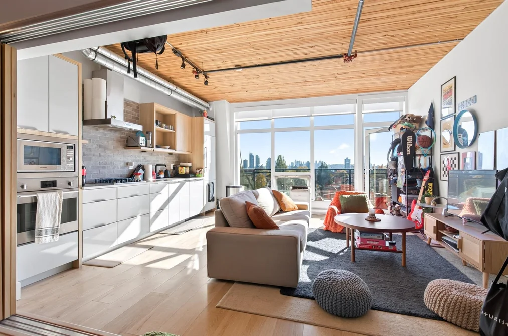 4223 Hastings St Unit 406, Burnaby, BC - MLS: R3177372