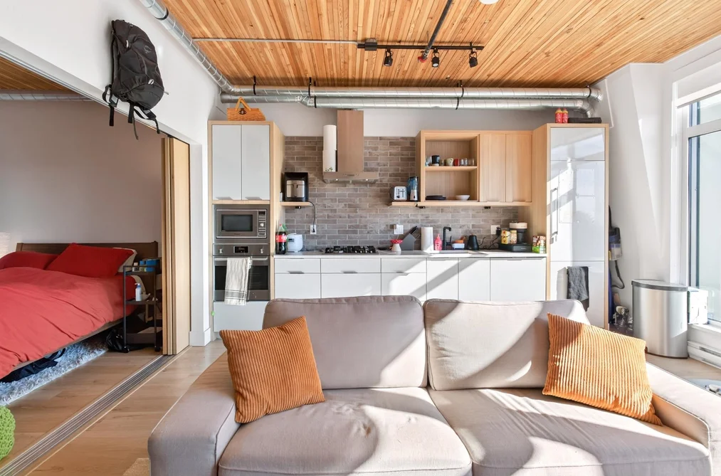 4223 Hastings St Unit 406, Burnaby, BC - MLS: R3173475