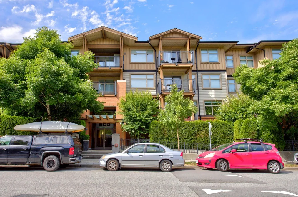 Condo for sale at 406 500 Klahanie Drive Port Moody British Columbia - MLS: R3139377