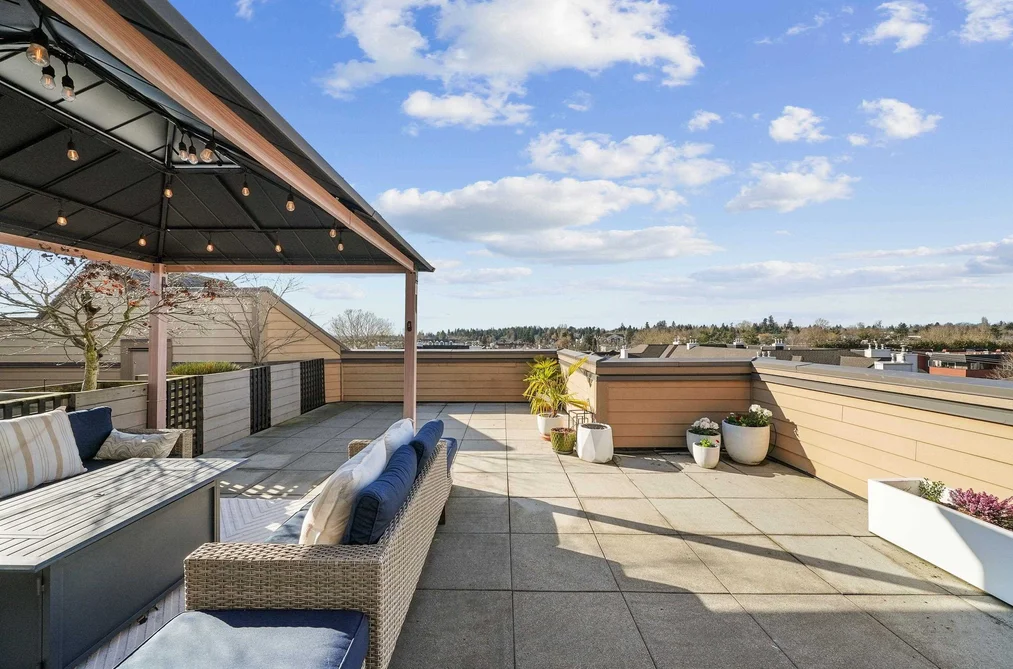 Condo for sale at 406 5811 177b Street Surrey British Columbia - MLS: R3119179
