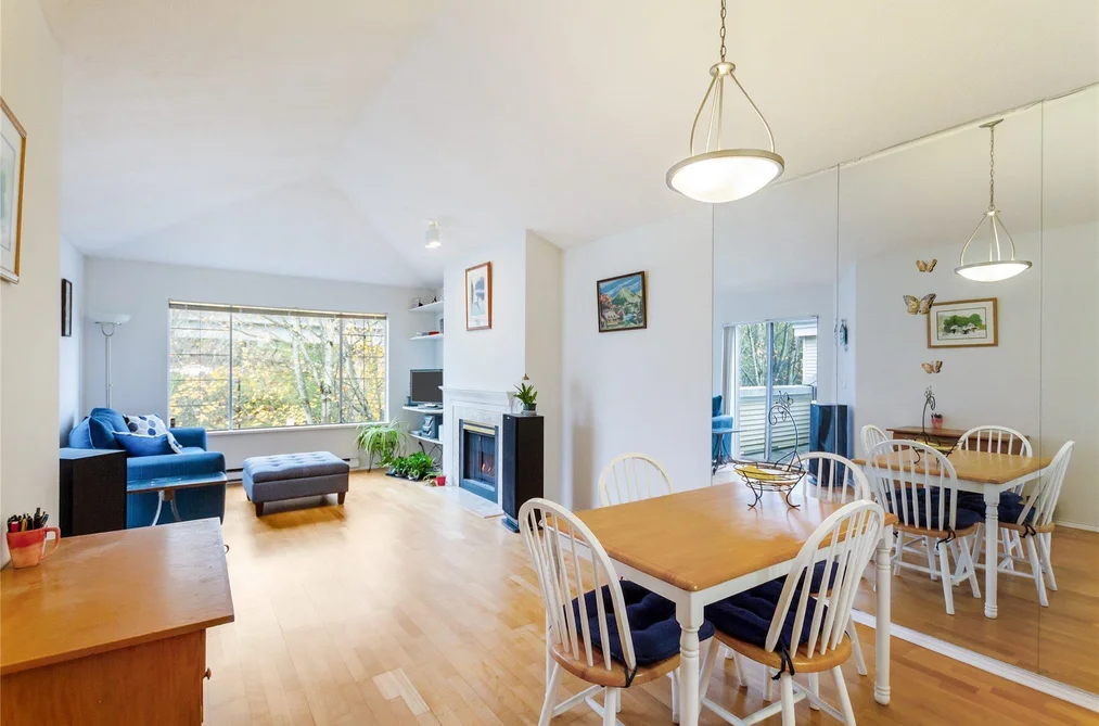 Condo for sale at 406 6820 Rumble Street Burnaby British Columbia - MLS: R3067276